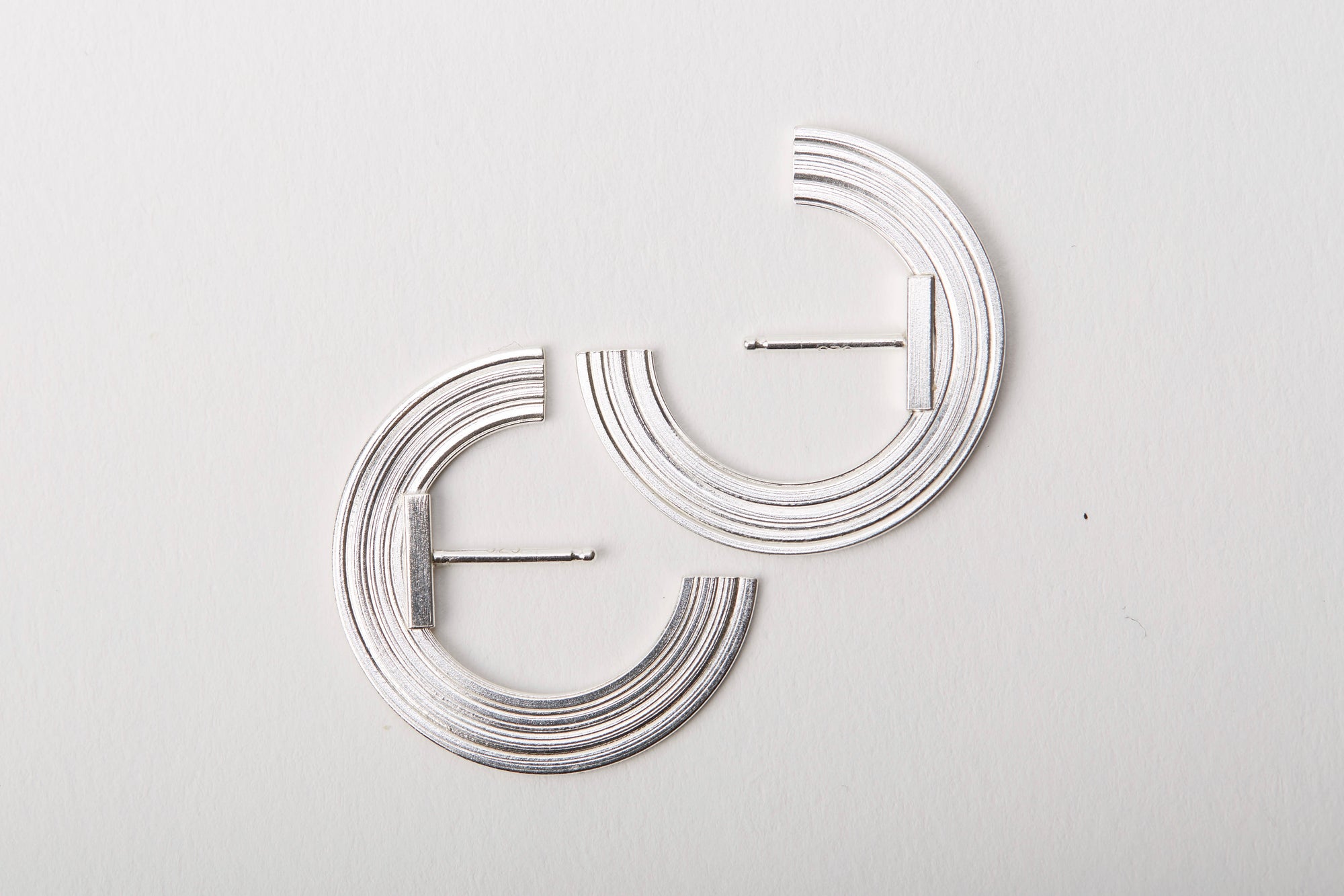Orbit - lobe earrings (small radius)