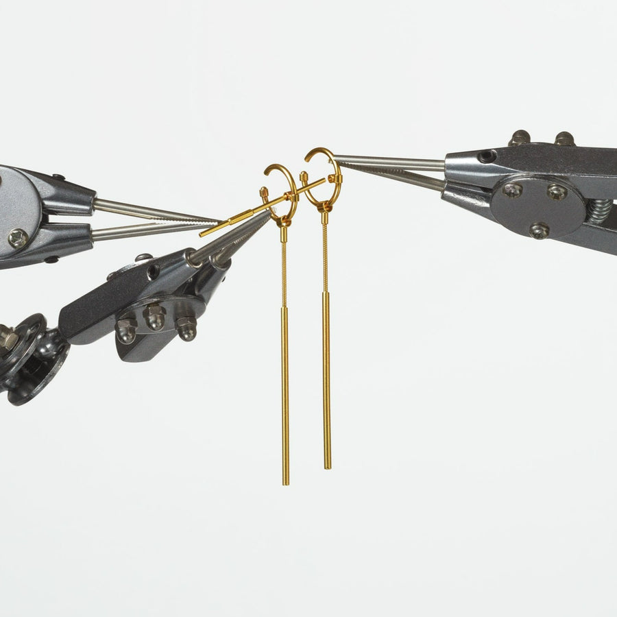 Ari earrings set in gold