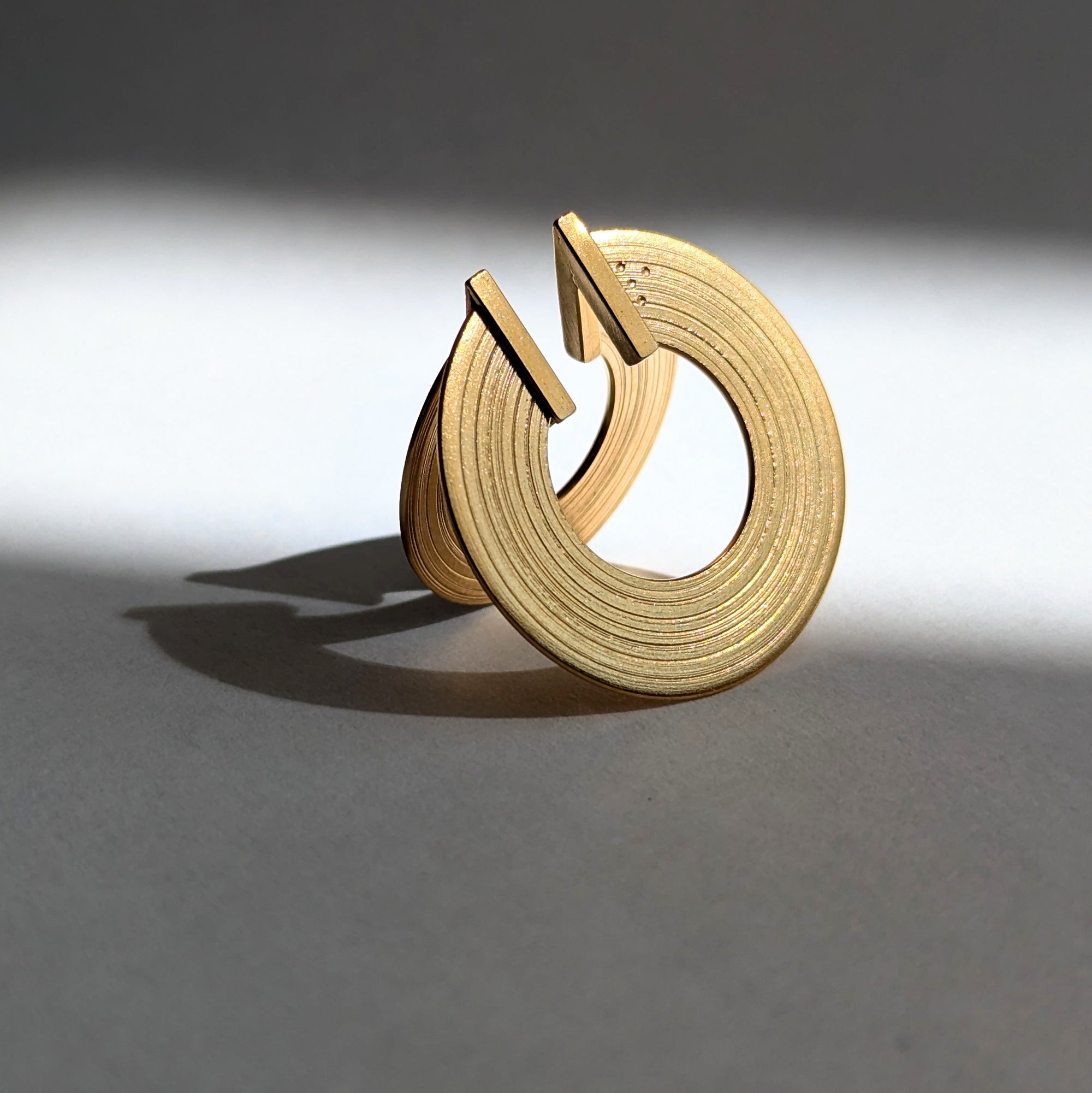 Modern modular Gold jewellery Earcuff
