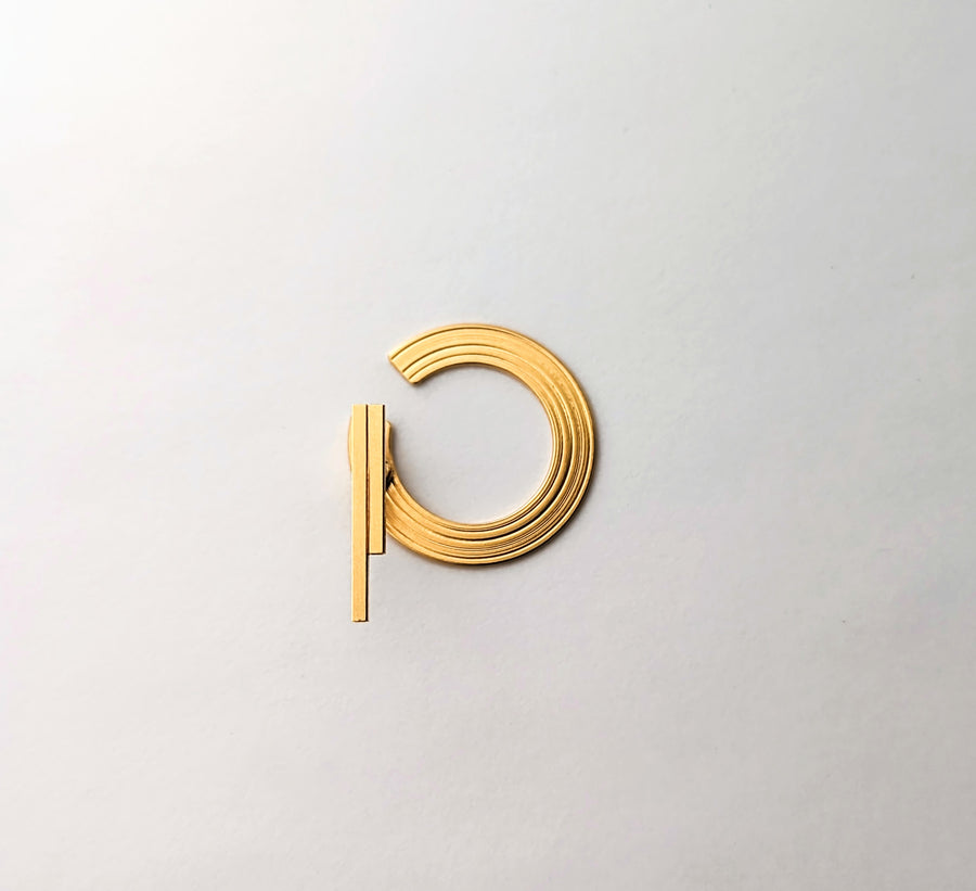 C line  ORBIT back cuff closure